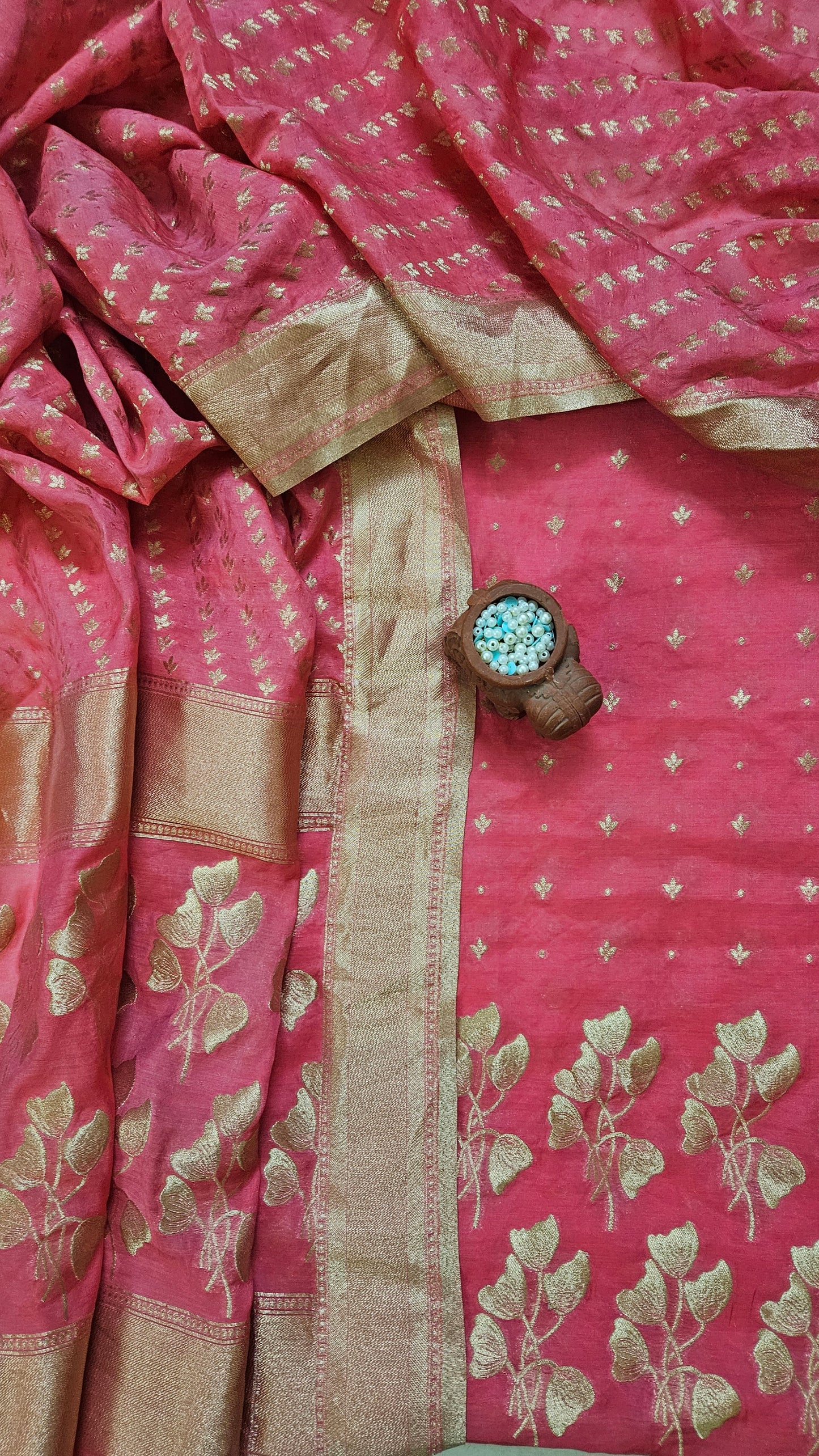 Pink'n'gold zari weaved chanderi suit