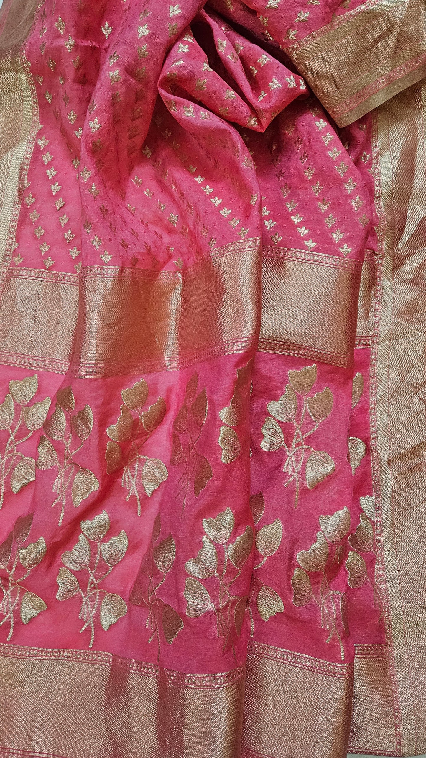 Pink'n'gold zari weaved chanderi suit