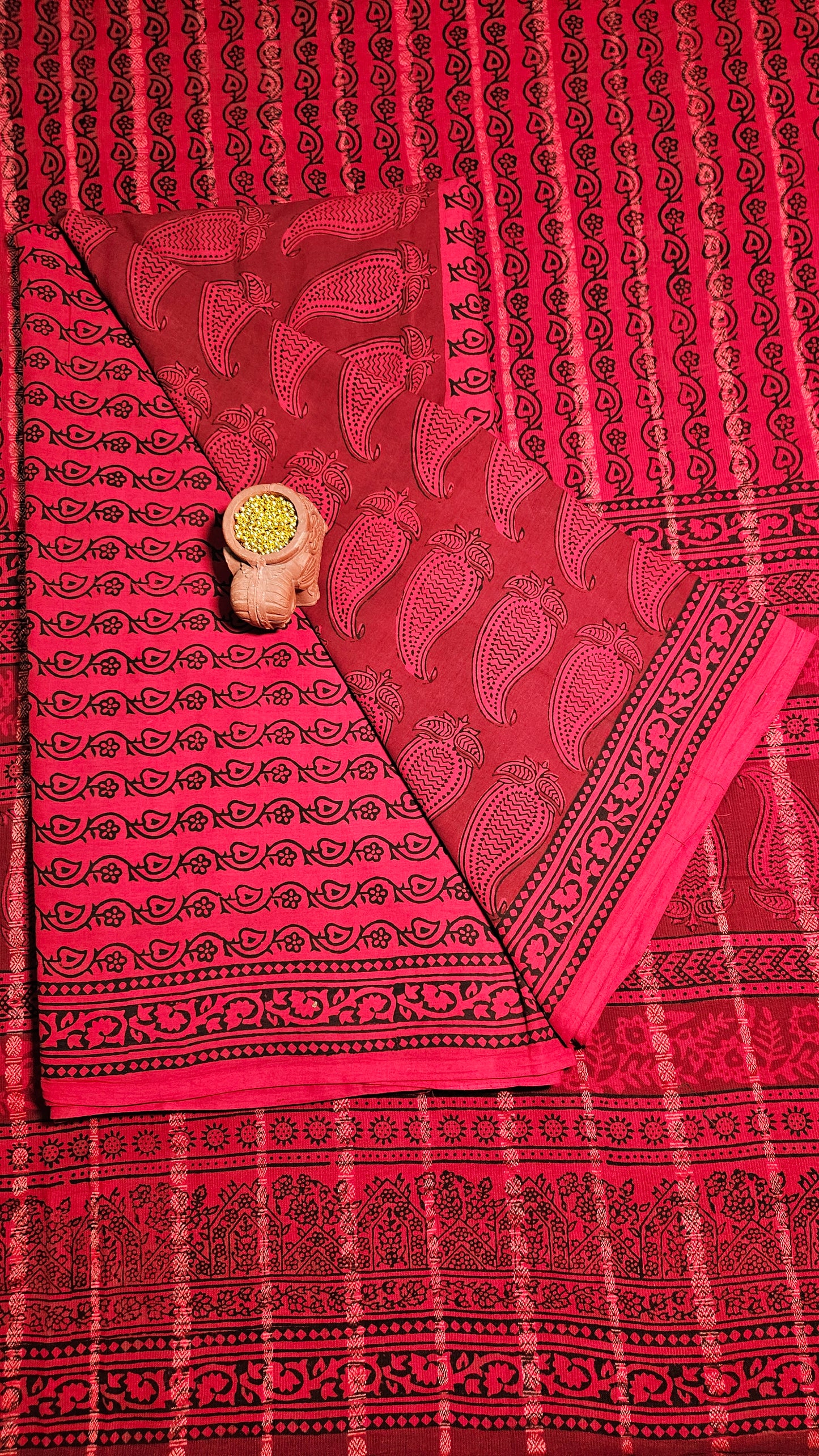 Black'n'red bagh print cotton suit