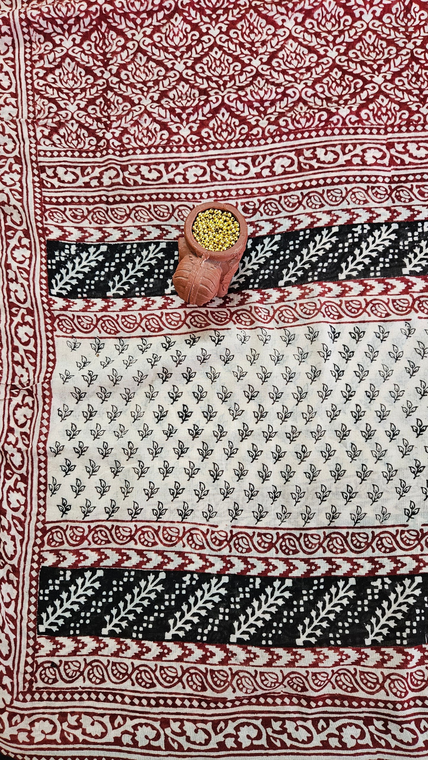 Red white'n'black Bagh print cotton suit