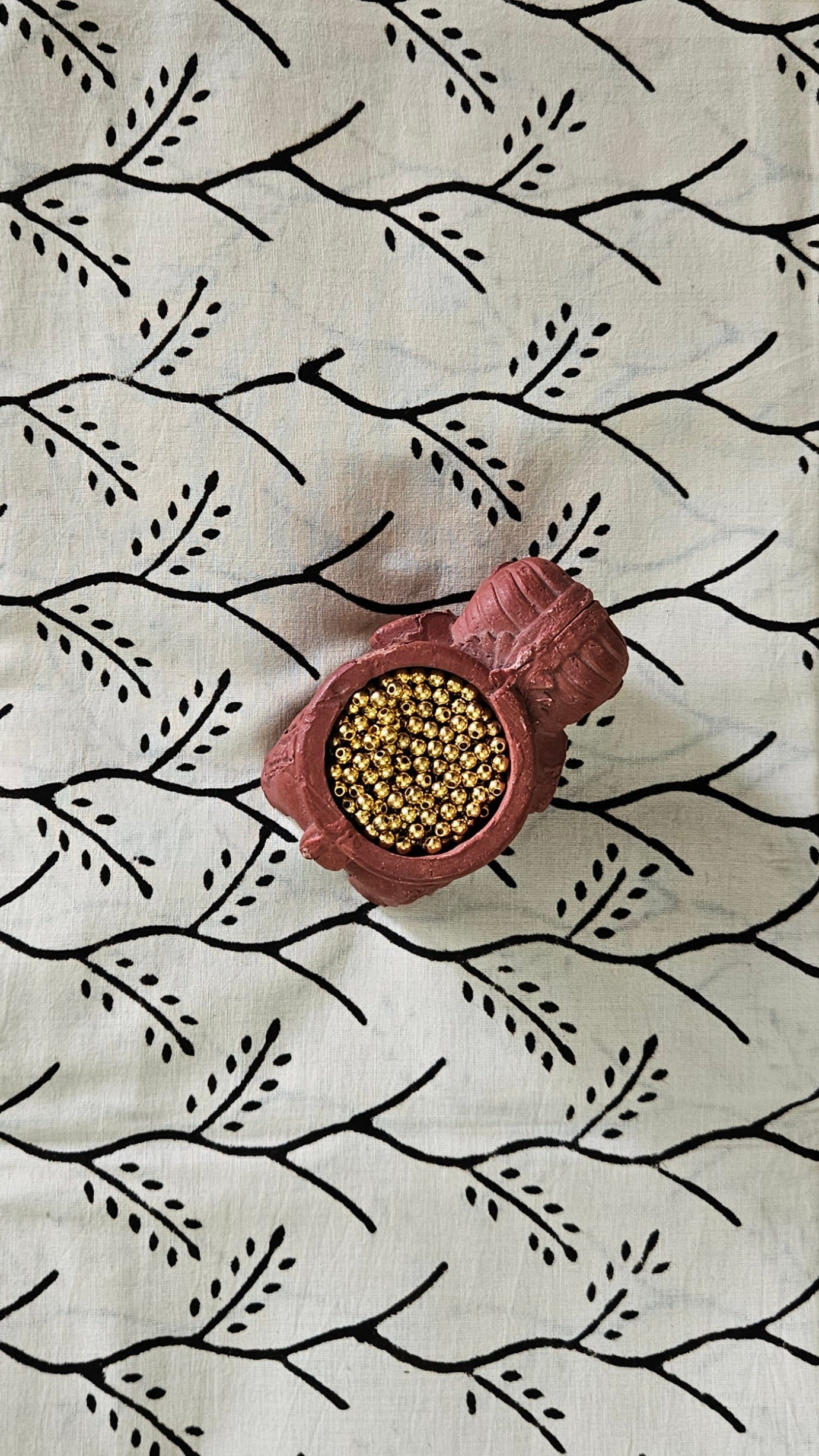 Red'n'white maheshwari silk cotton suit