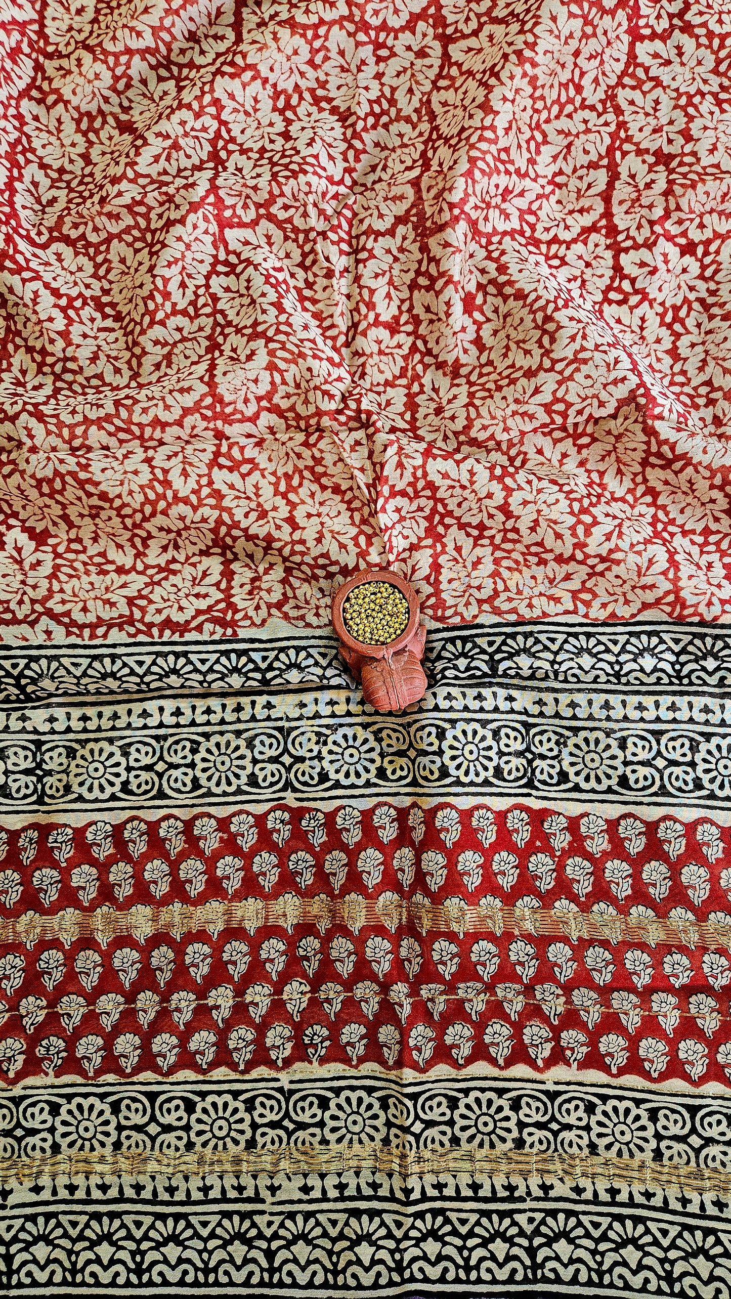 Red'n'white maheshwari silk cotton suit