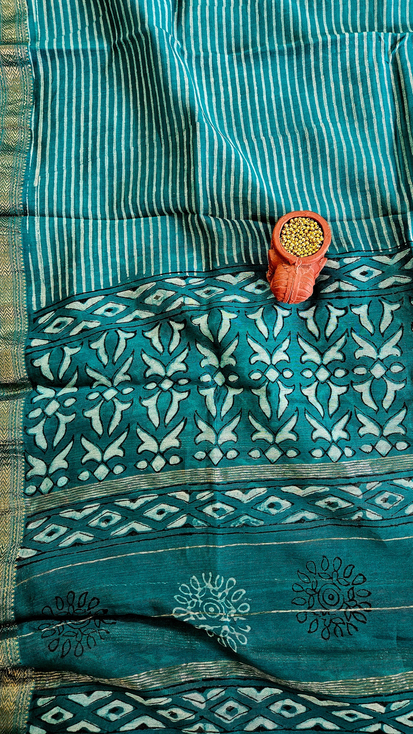 Green'n'white Maheshwari silk cotton suit