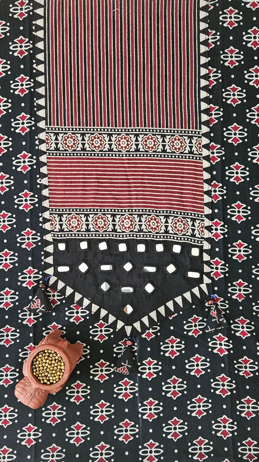 Black'n'beige ajrakh print cotton suit with neck yoke