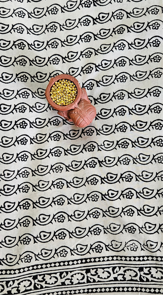 Red’n’white bagh print cotton suit material