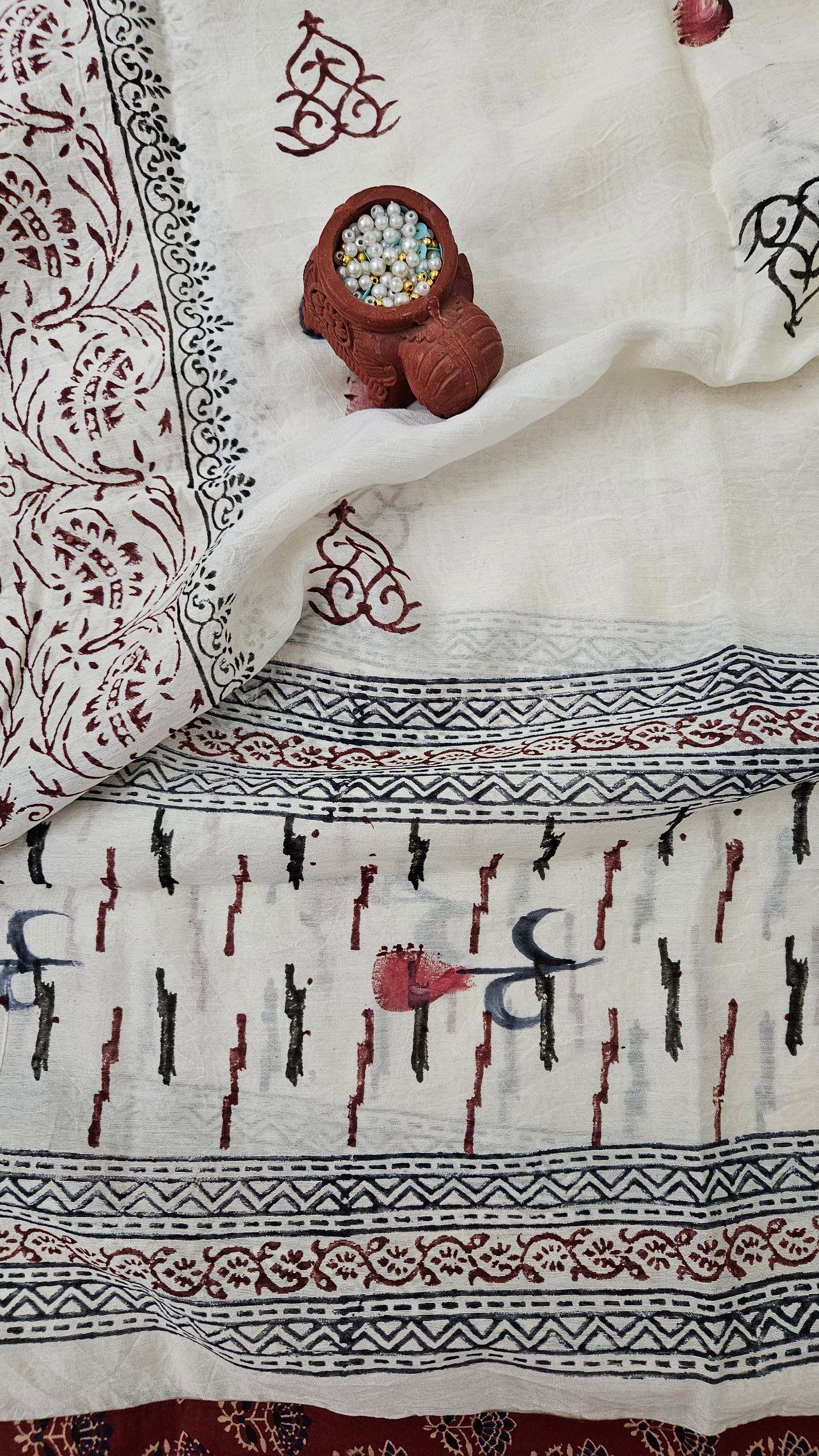 Brick red’n’off white gamthi print cotton suit