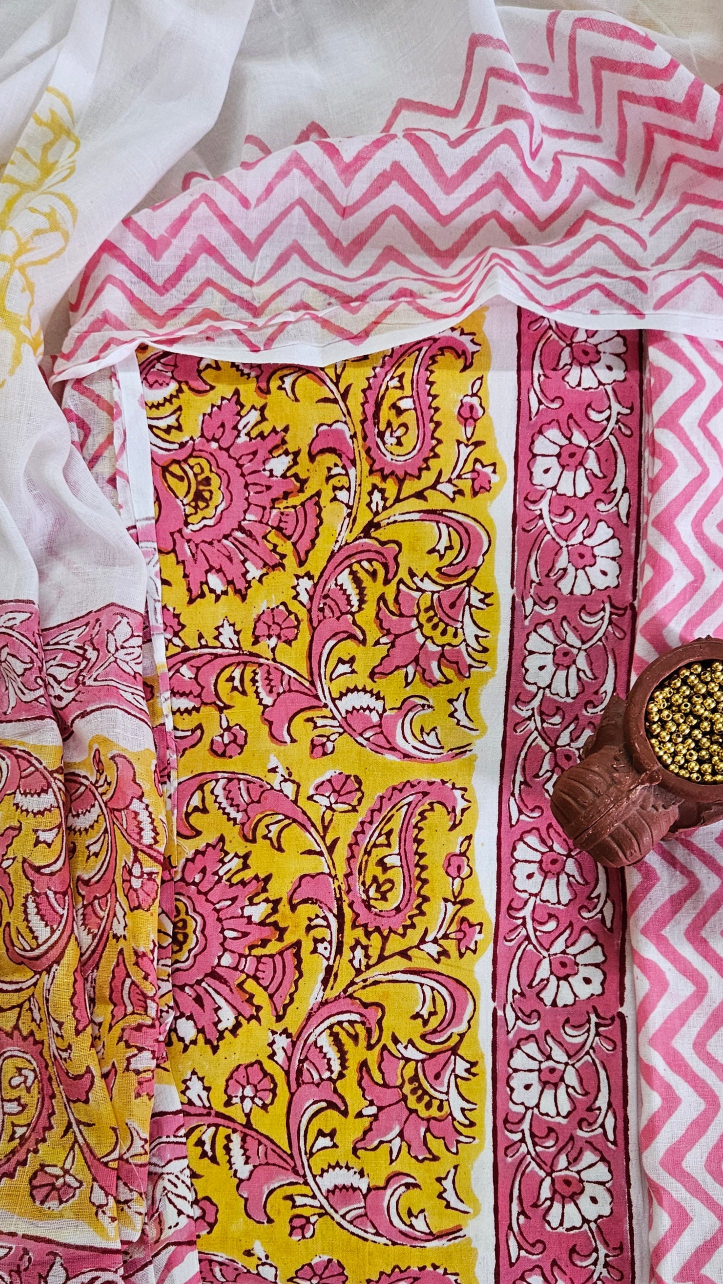 Yellow’n’pink Baroda print cotton suit