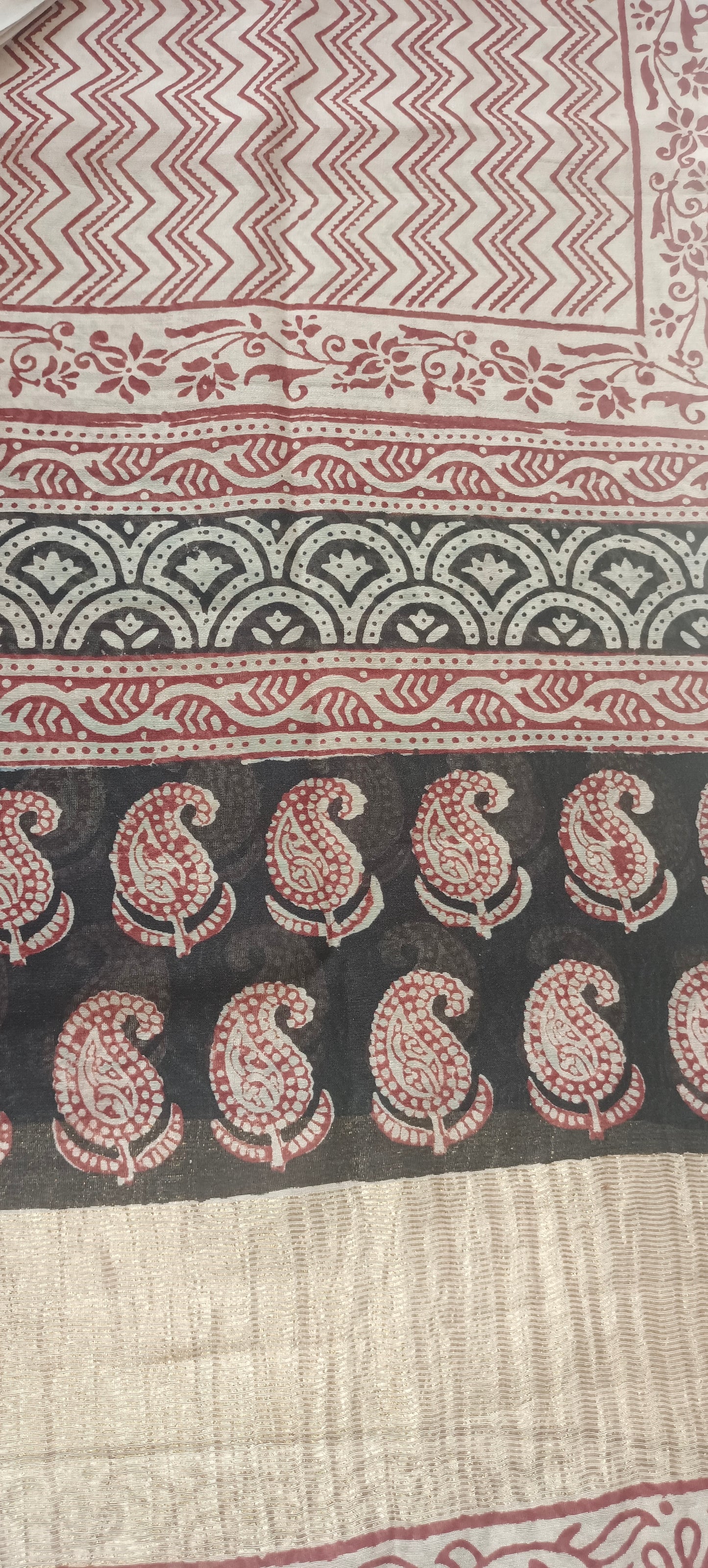 White red'n'black Maheshwari bagh print  suit.